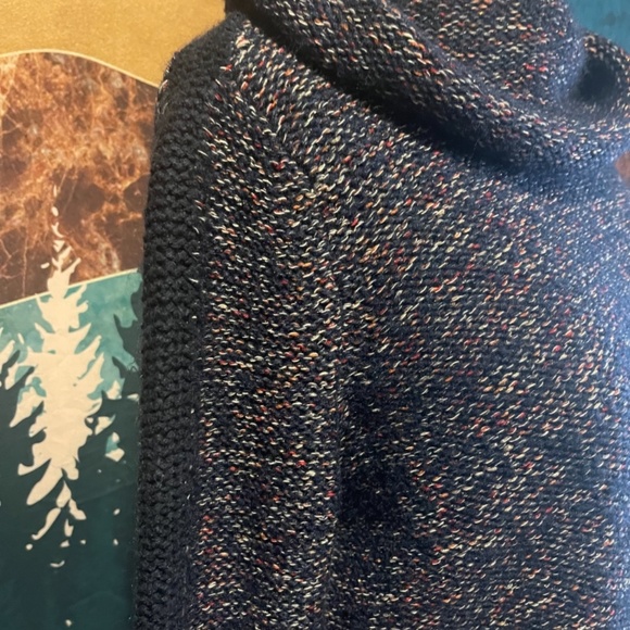 Sweater - Picture 2 of 4